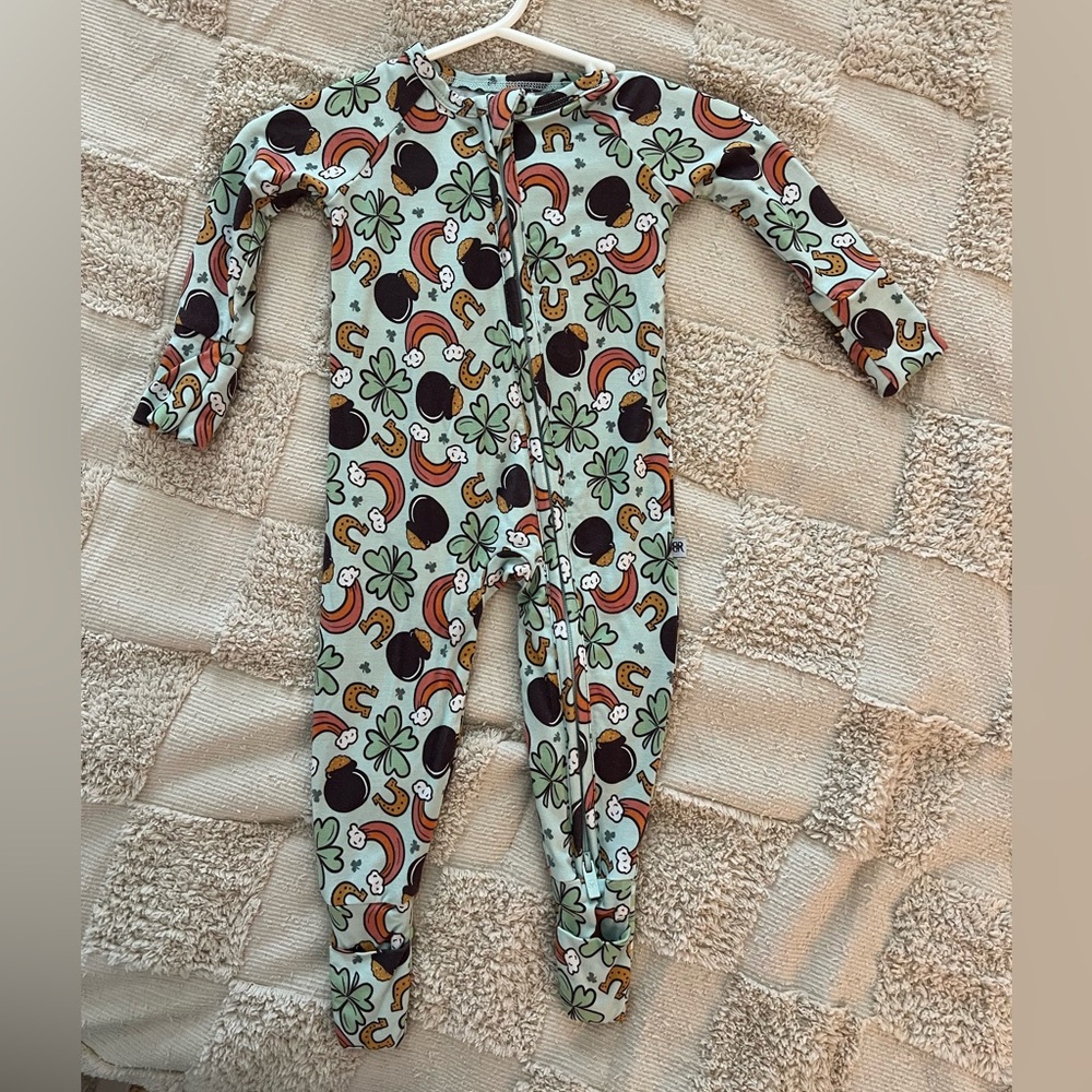 Bums & Roses zip baby bamboo pajamas WORN ONCE